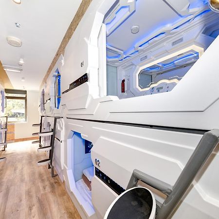 Space Q Capsule Hotel Sydney Exterior foto